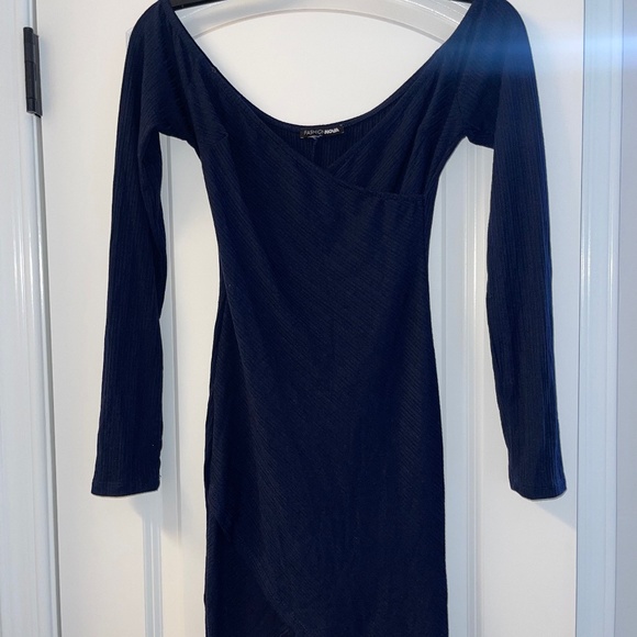 Dress - Picture 1 of 6